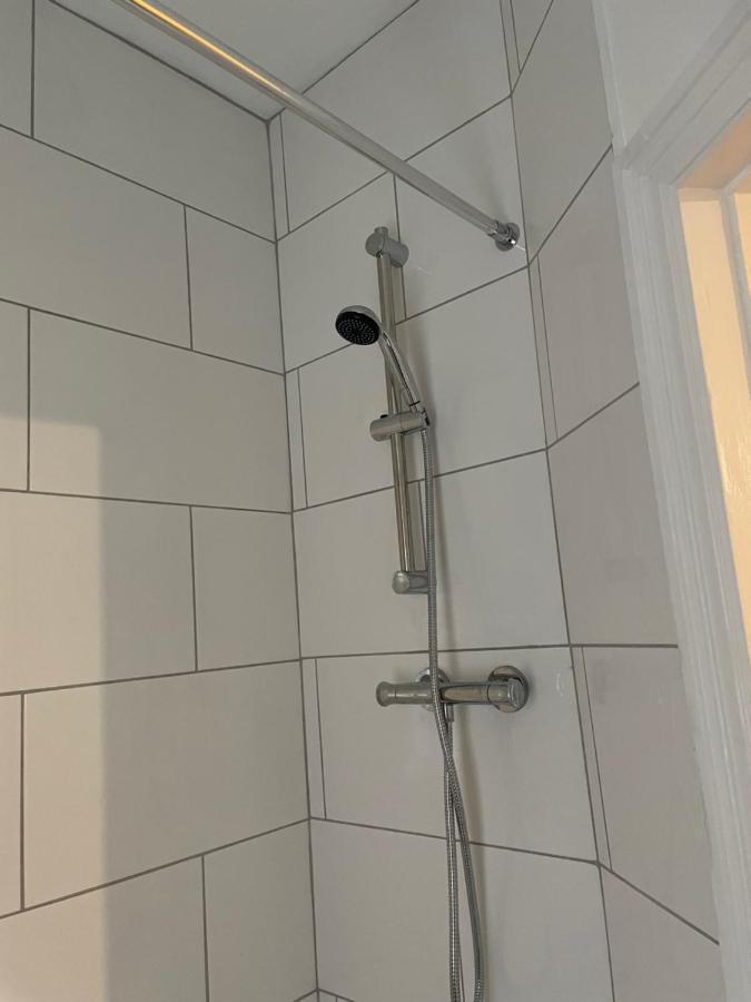 Rooms In A Victorian Comfortable 4-Bedroom House In Milton Keynes Rooms Not En-Suites Wolverton  Εξωτερικό φωτογραφία