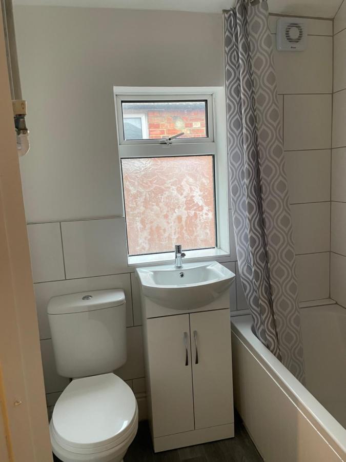 Rooms In A Victorian Comfortable 4-Bedroom House In Milton Keynes Rooms Not En-Suites Wolverton  Εξωτερικό φωτογραφία