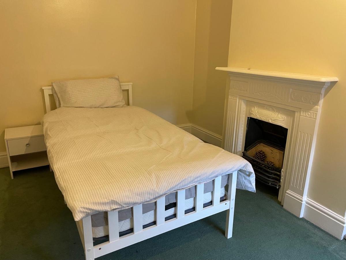 Rooms In A Victorian Comfortable 4-Bedroom House In Milton Keynes Rooms Not En-Suites Wolverton  Εξωτερικό φωτογραφία