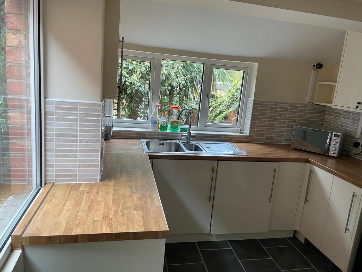 Rooms In A Victorian Comfortable 4-Bedroom House In Milton Keynes Rooms Not En-Suites Wolverton  Εξωτερικό φωτογραφία